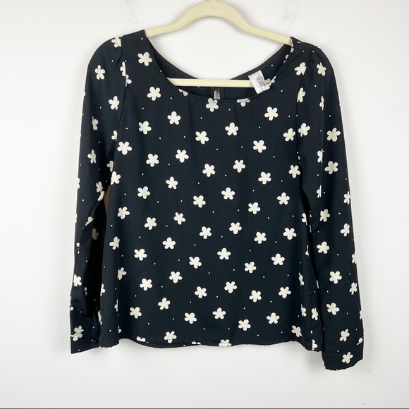 Francesca's Collections Tops - Francesca's Open Back Top- Black w/ White Clovers